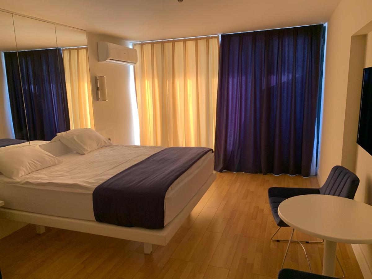 Smart Aparthotel Orbi City Batoumi Extérieur photo