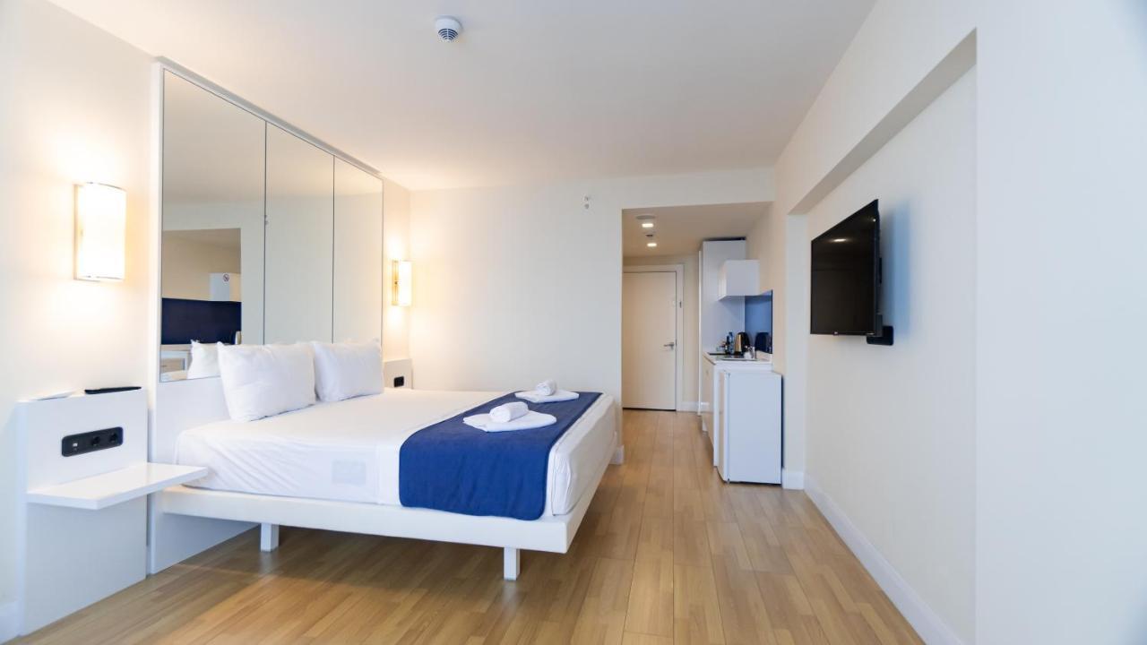 Smart Aparthotel Orbi City Batoumi Extérieur photo